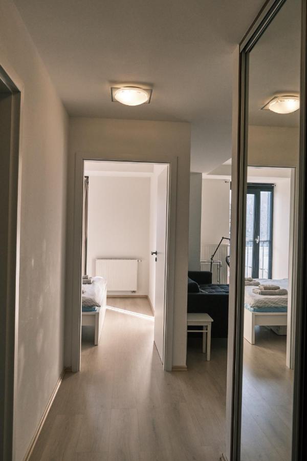 New Apartment Opposite To Presidential Palace บราติสลาวา ภายนอก รูปภาพ