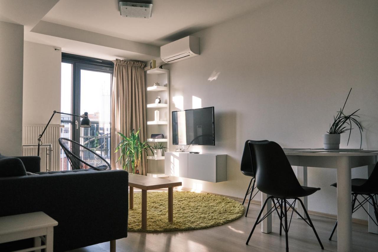 New Apartment Opposite To Presidential Palace บราติสลาวา ภายนอก รูปภาพ