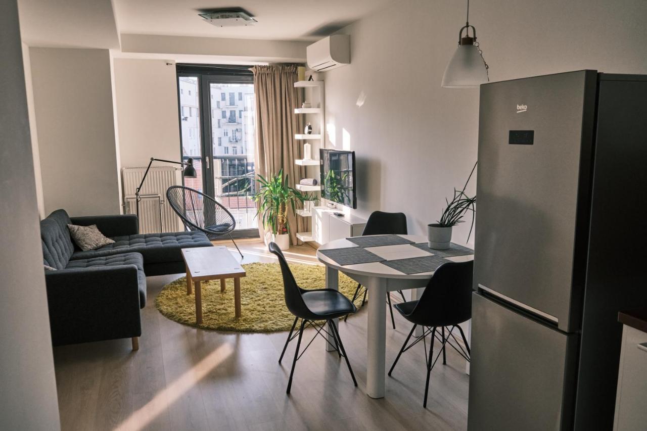New Apartment Opposite To Presidential Palace บราติสลาวา ภายนอก รูปภาพ