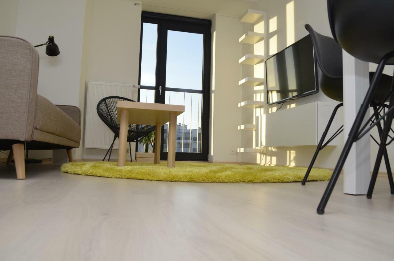 New Apartment Opposite To Presidential Palace บราติสลาวา ภายนอก รูปภาพ